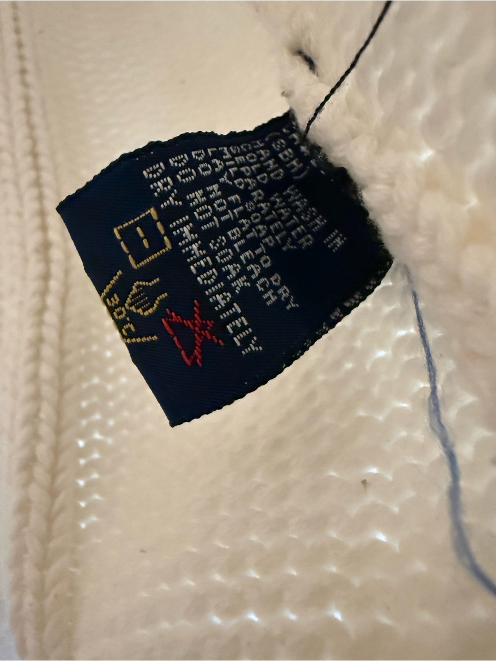 Vintage 90’s Tommy Hilfiger Cream Cable-Knit V-Neck Sweater Size XL - Picture 5 of 6